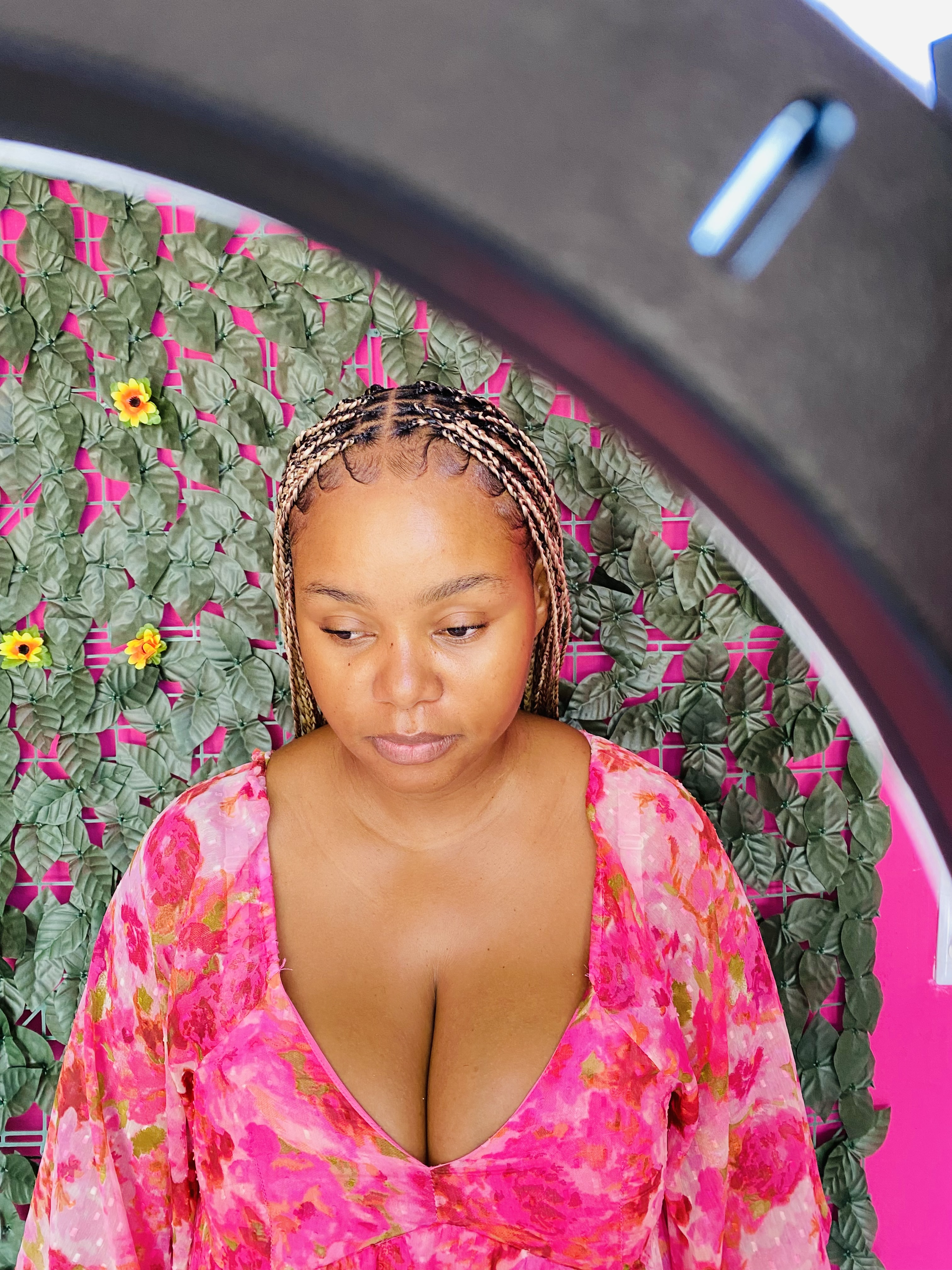 Knotless gallery image