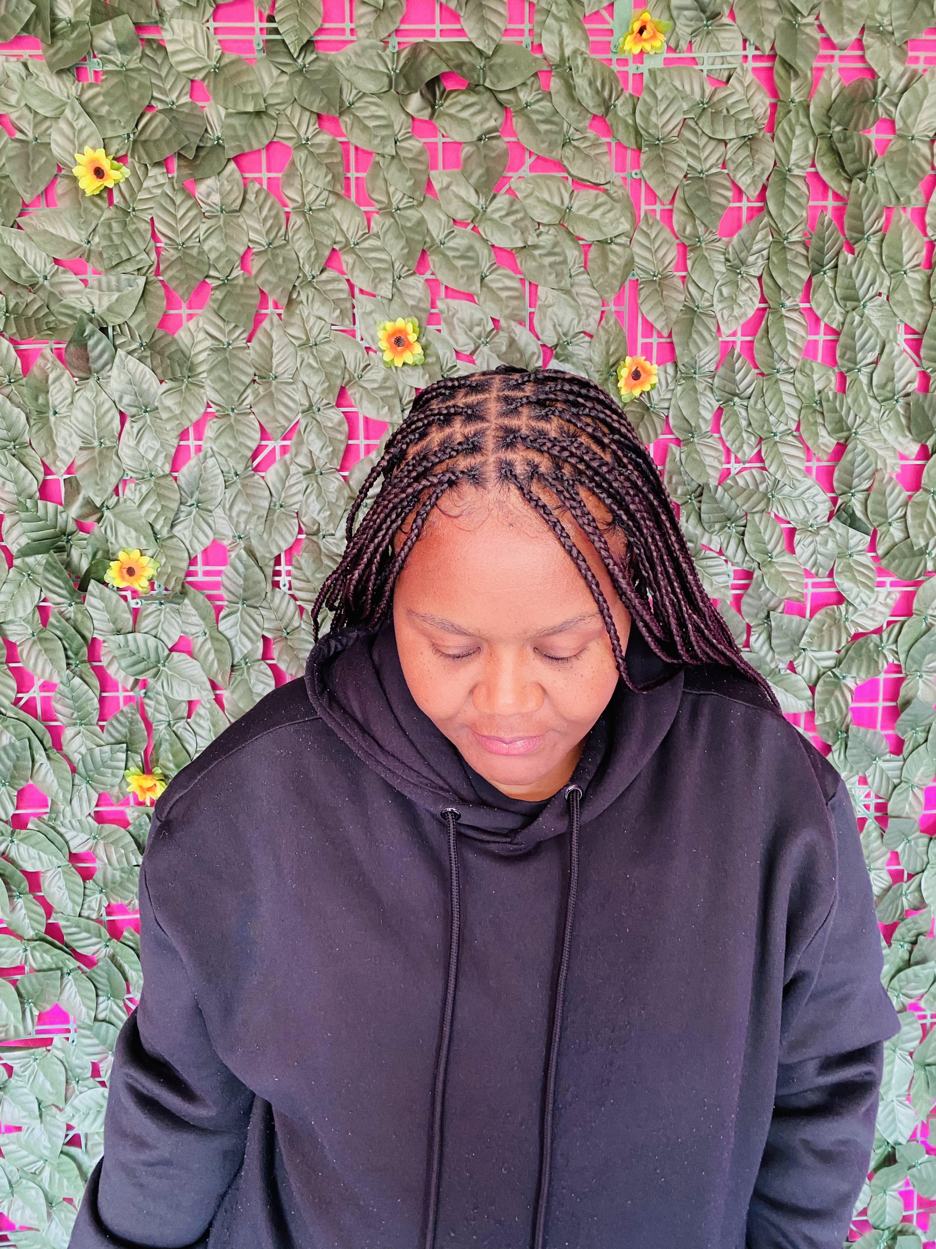 Knotless gallery image