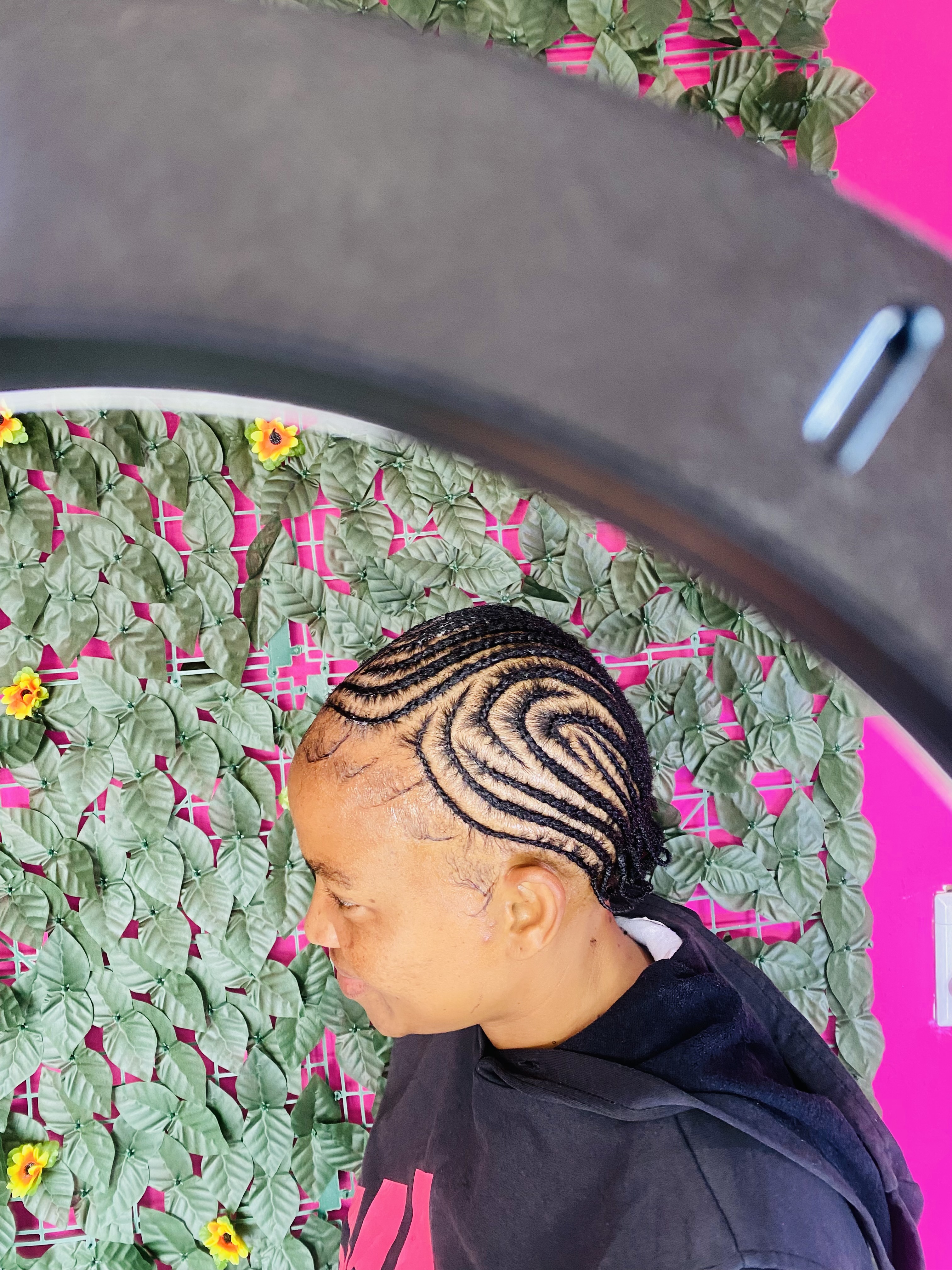 Free hand gallery image